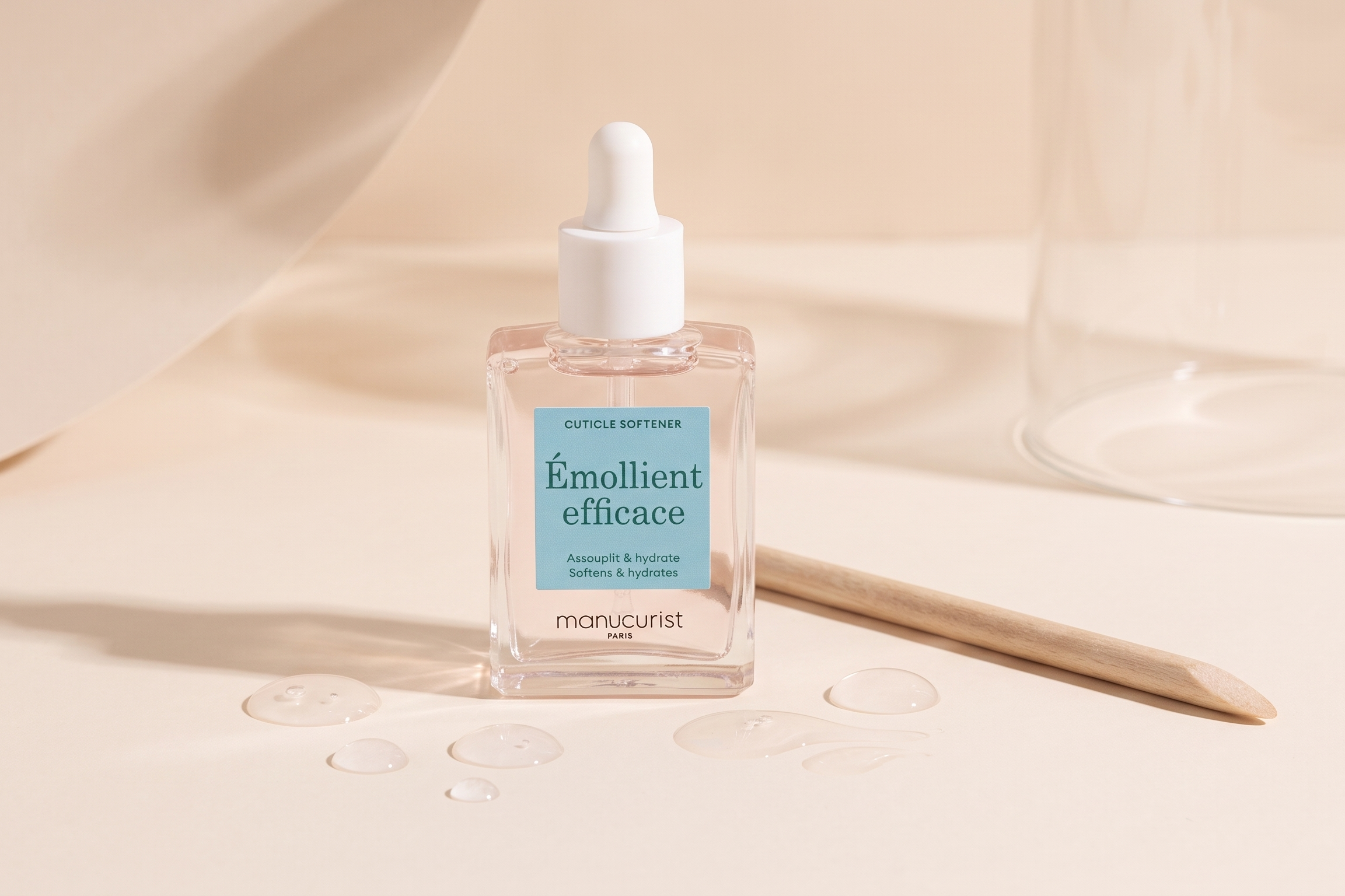 Manucurist Émollient Efficace — gelový změkčovač nehtové kůžičky s pipetou